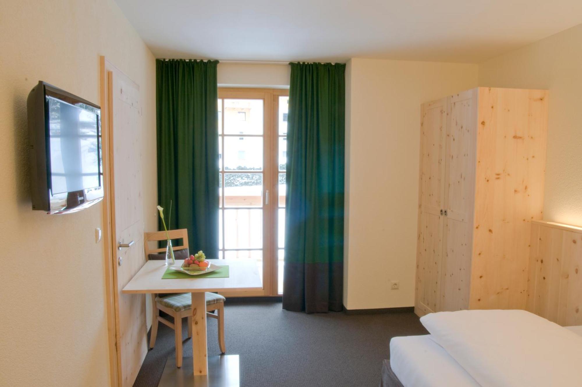 Der Waldhof Hotel Sankt Anton am Arlberg Kamer foto