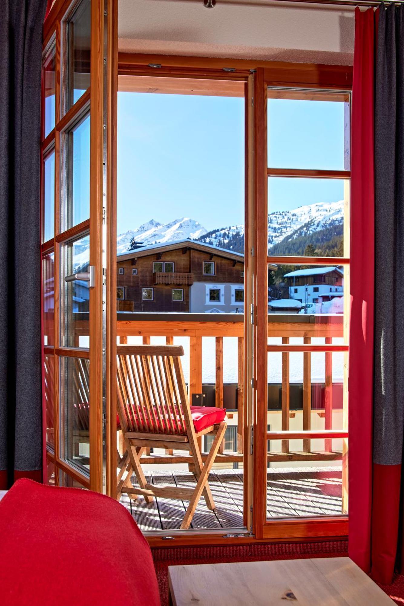 Der Waldhof Hotel Sankt Anton am Arlberg Buitenkant foto
